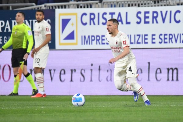 Romano: Dynamo Zagreb đàm phán ký hợp đồng với Bennaser, người chơi có thể đến Croatia ngay hôm nay