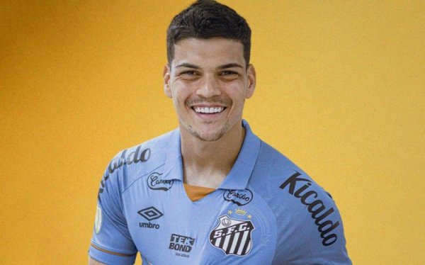 De Sky: Các đội châu Âu hỏi về thủ môn Brazang của Santos, C