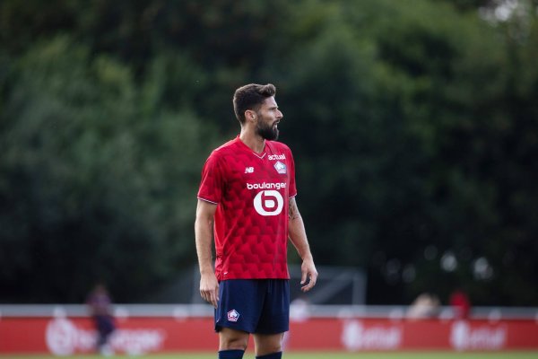 Schilla: Lille dự định gia hạn hợp đồng với Giroud 39 tuổi đ