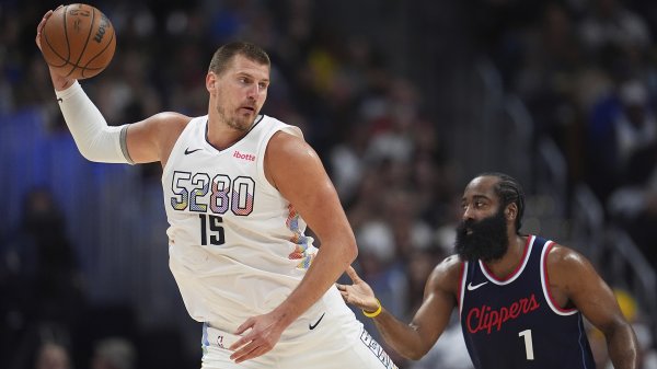 Người truyền thông: Cả Clippers và Nuggets đều mạnh hơn năm 