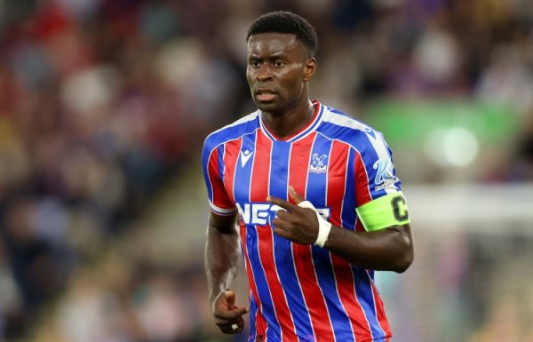 Đoán xem chúng ta đã nói về điều gì? Cả hai đều suýt rời đội