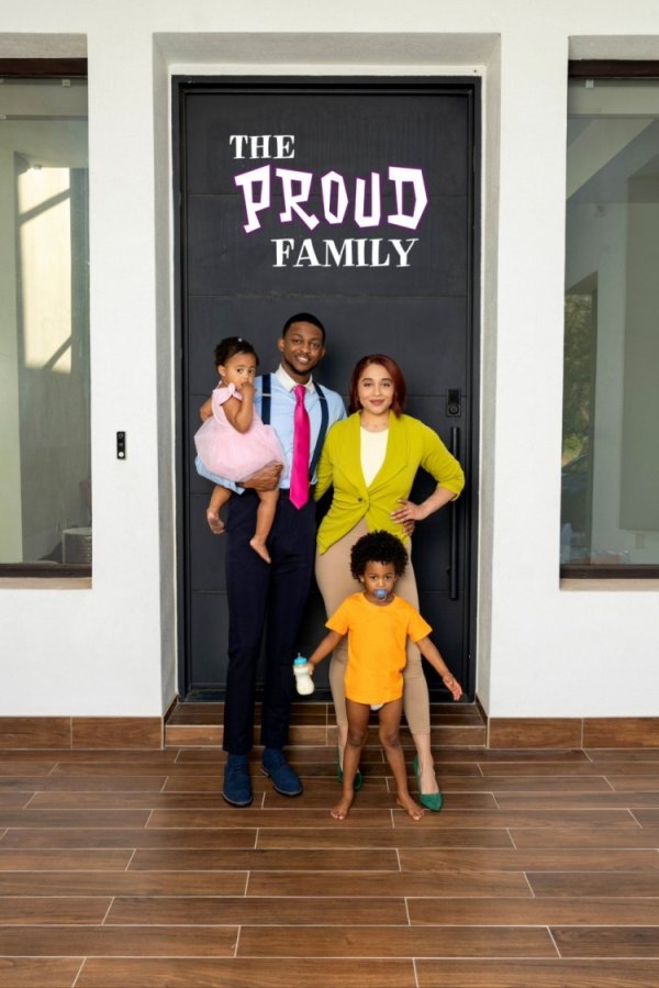 Khi nào bạn sẽ quay lại? Gia đình Fox bốn người hóa trang tr